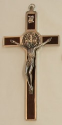 Croce-medaglia di San Benedetto in metallo intarsio legno