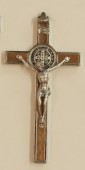 Croce-medaglia di San Benedetto in metallo intarsio legno naturale