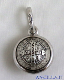 Ciondolo di San Benedetto in argento rodiato