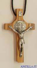 Croce-medaglia di San Benedetto in legno d'ulivo