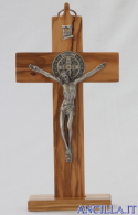 Croce Medaglia di San Benedetto in legno d'ulivo con base