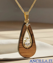 Collana con pendente in legno e cristalli Swarovski
