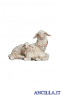 Pecora sdraiata con agnello Kostner serie 20 cm