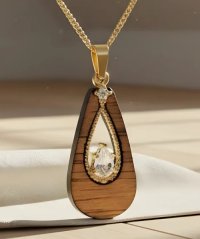 Collana con pendente in legno e cristalli Swarovski